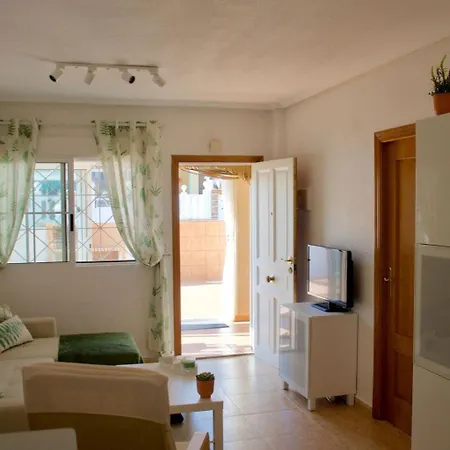 Huebsche Erdgeschosswohnung Mit Grossem Garten By Interhome Appartement *