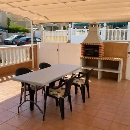 Huebsche Erdgeschosswohnung Mit Grossem Garten By Interhome Appartement *