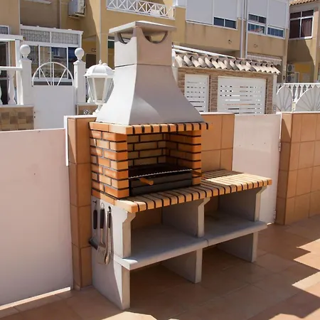 Huebsche Erdgeschosswohnung Mit Grossem Garten By Interhome Apartamento Torrevieja