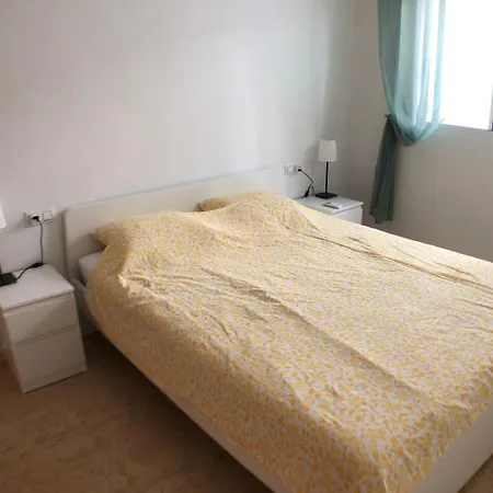 Appartement Huebsche Erdgeschosswohnung Mit Grossem Garten By Interhome *