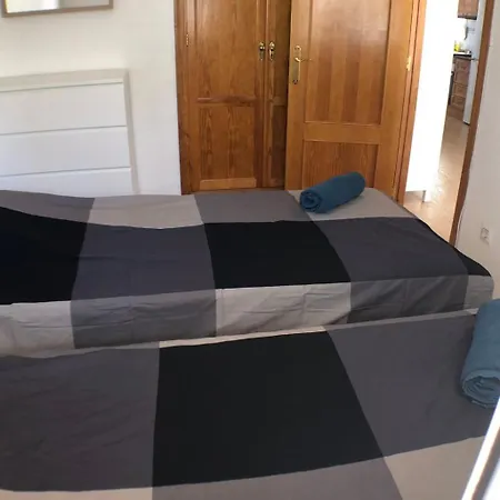 Huebsche Erdgeschosswohnung Mit Grossem Garten By Interhome *