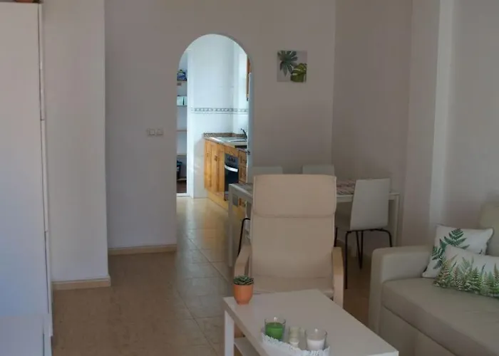 Huebsche Erdgeschosswohnung Mit Grossem Garten By Interhome * Torrevieja